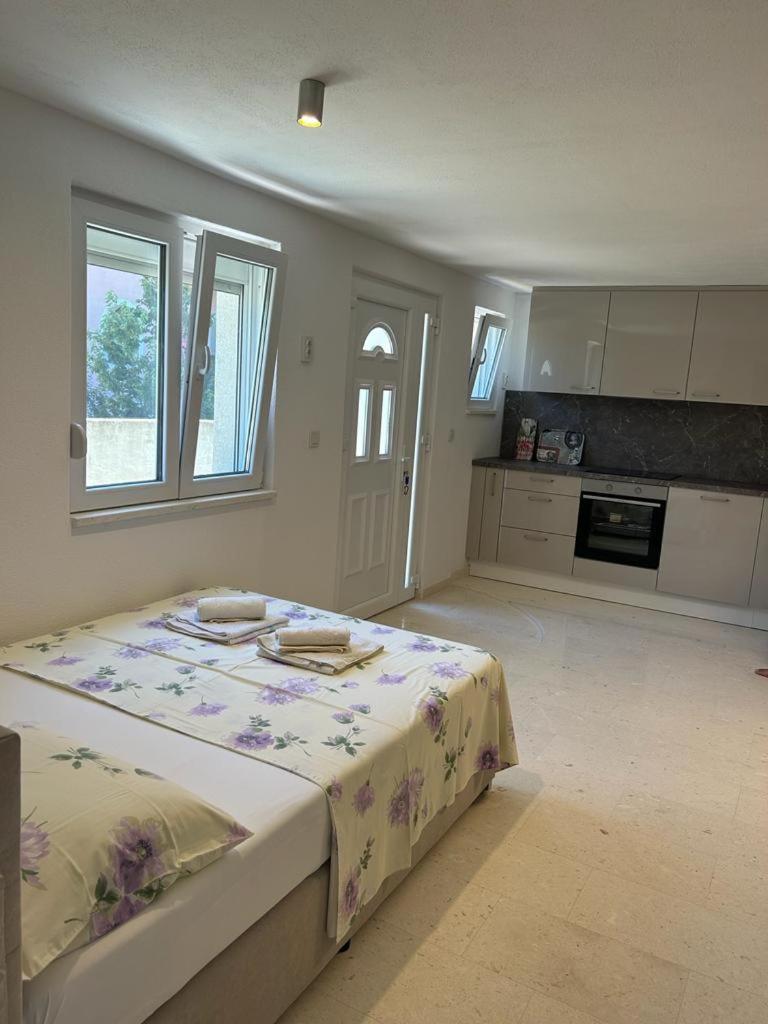 Villa Hercegovina Sveti Filip i Jakov Room photo